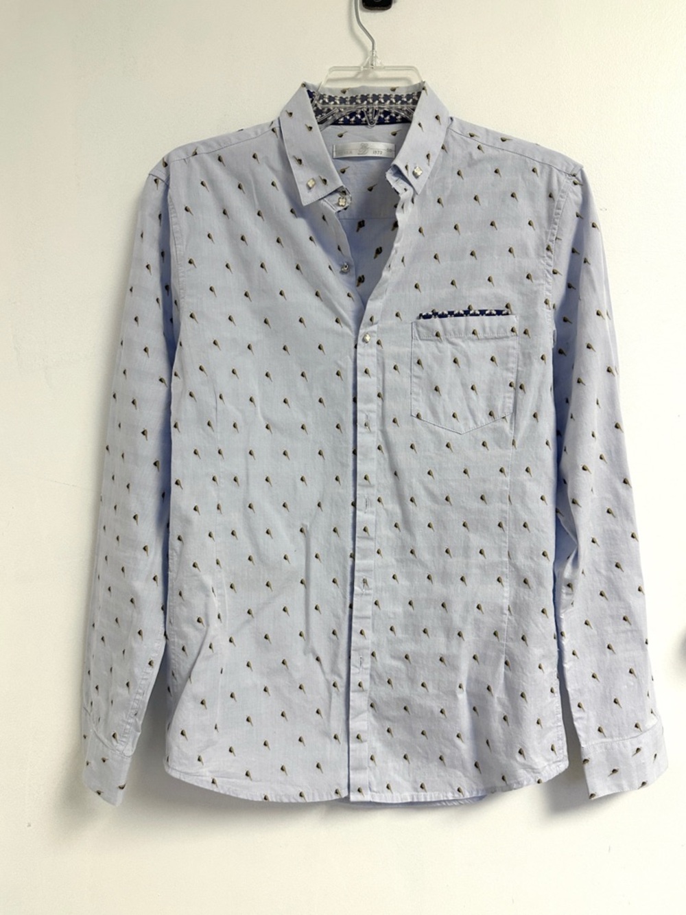 🛍️5 for $40| Light Blue Embroidered Bird Button-Up Shirt (Korea Made)
